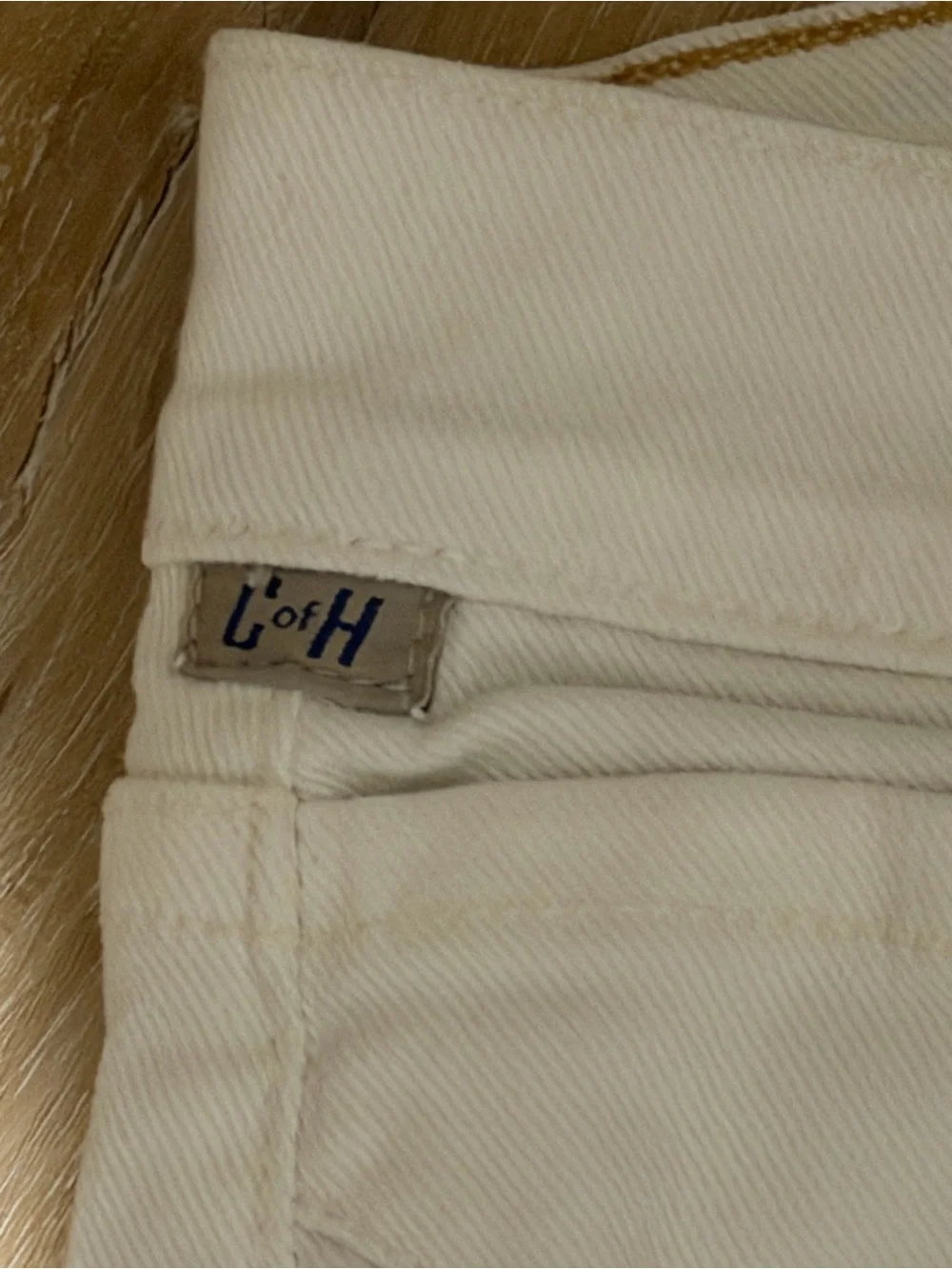 Citizens Of Humanity Off-White Jeans with Contrast Stitching - Picture 7 of 8